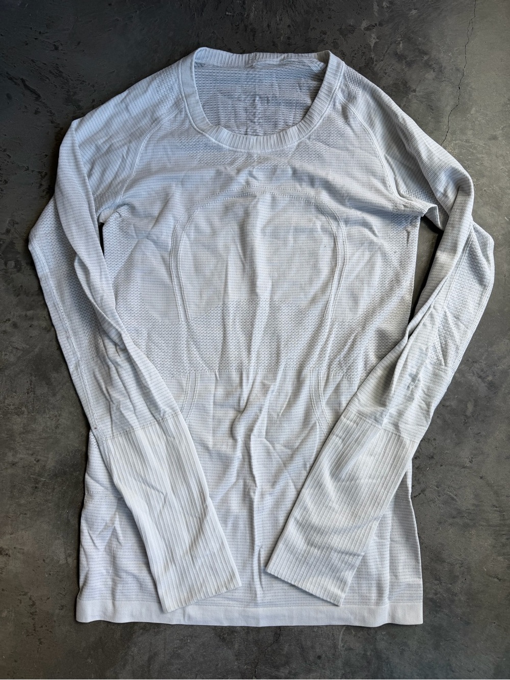 LULULEMON Swiftly Running Shirt Size 6